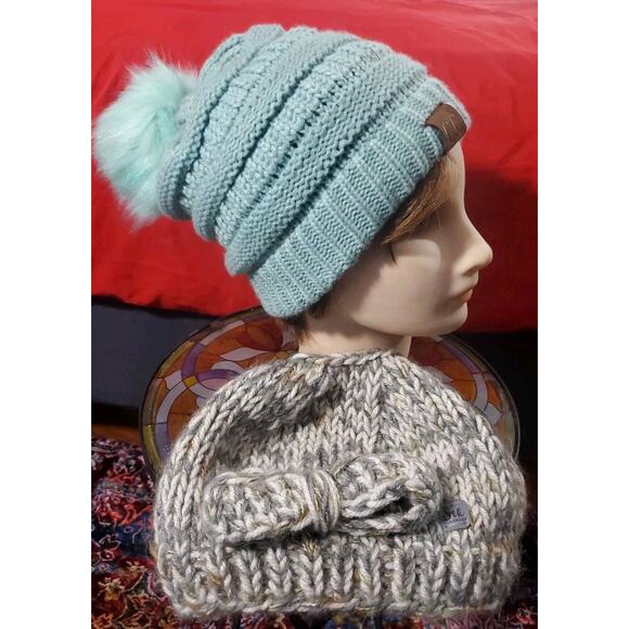 C. C Sek(Handmade)Mixed Lot Of 2 Knit Winter Pom Pom Bow Knit Hats Ponytail Hole - Picture 1 of 16